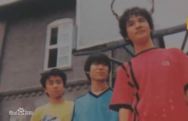 大张伟(Zhang Wei)少年时生活照