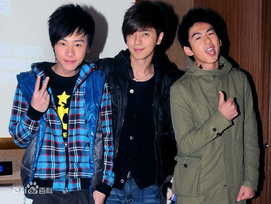 青鸟飞鱼(blue bird flying fish)OUXIANG生活照