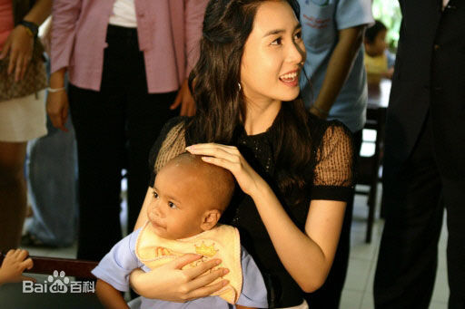 李多海(/Lee Da Hae/Cherry/Olivia)社会活动生活照相册