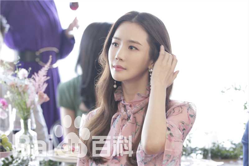 精选李多海(/Lee Da Hae/Cherry/Olivia)在《善良魔女传》中的图册