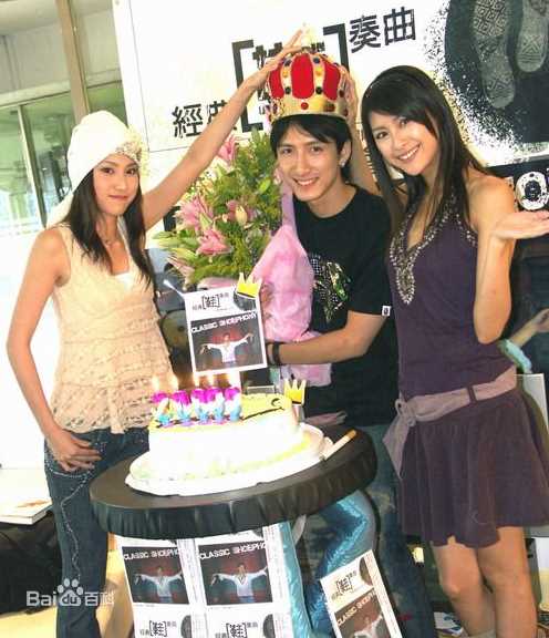 彭博劭(Peter)出席活动照壁纸壁纸