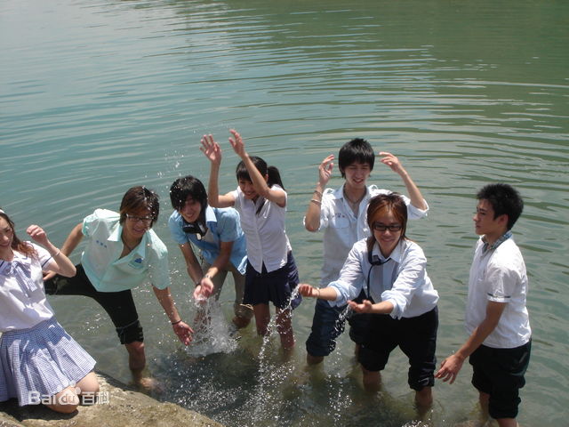 彭博劭(Peter)出席活动照壁纸壁纸