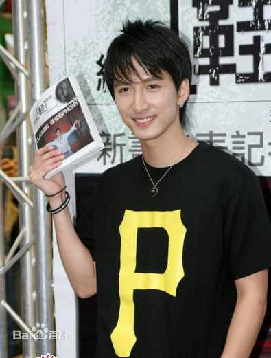 彭博劭(Peter)出席活动照壁纸壁纸