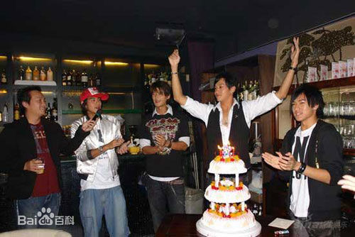 彭博劭(Peter)出席活动照壁纸壁纸