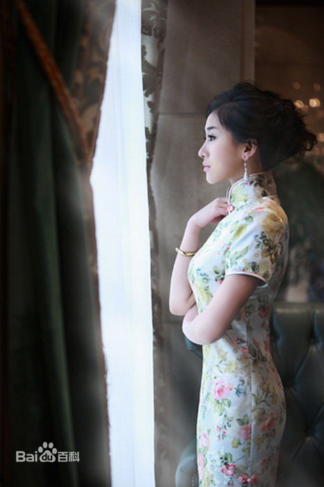 朱子岩艺术照性感图片图集