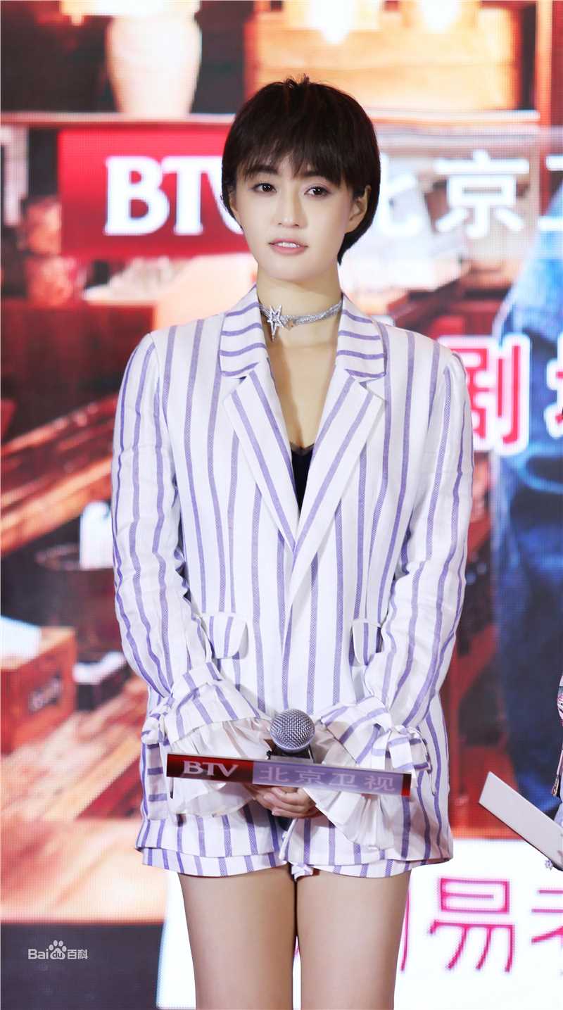 李佳桐(September)发布会生活照