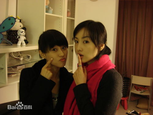 李佳桐(September)生活照前后照片