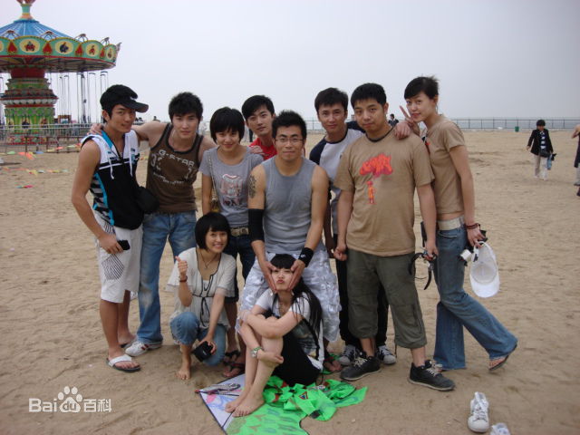 李佳桐(September)生活照前后照片