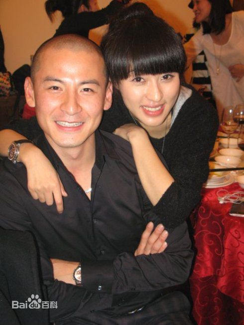 李佳桐(September)生活照前后照片