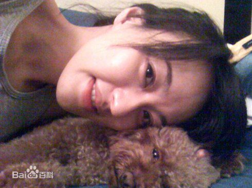 李佳桐(September)生活照前后照片