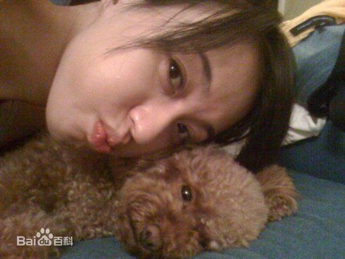 李佳桐(September)生活照前后照片