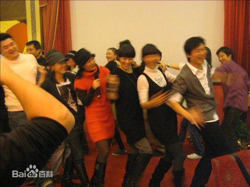 李佳桐(September)生活照前后照片