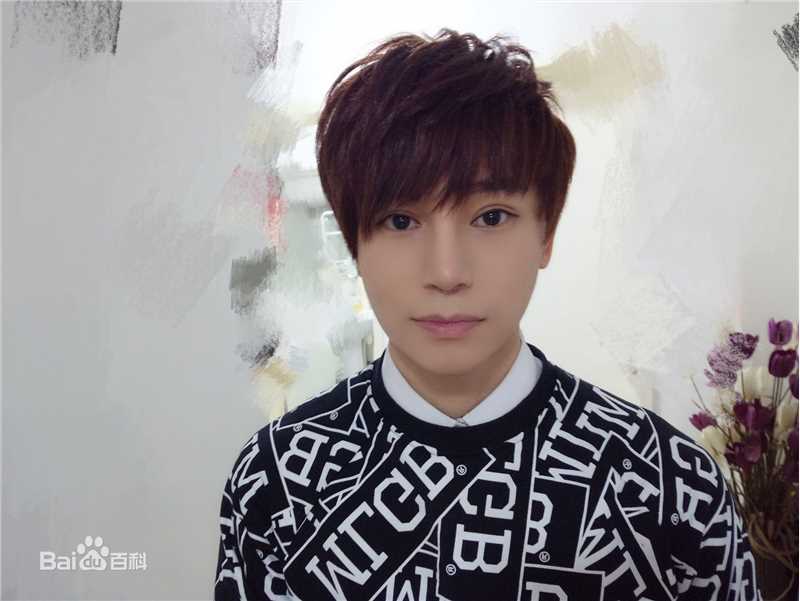 陈奕天(Eachen)：个人相册素颜照壁纸