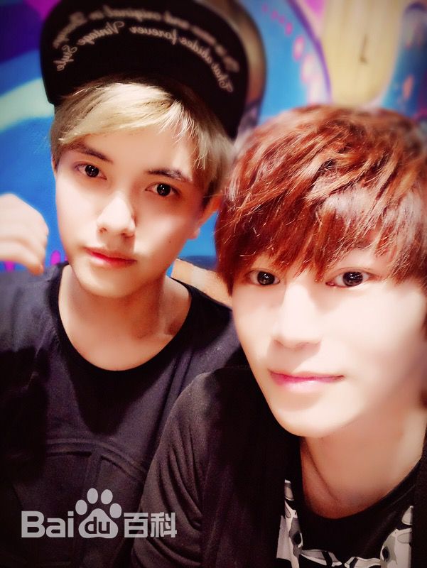 陈奕天(Eachen)：个人相册素颜照壁纸