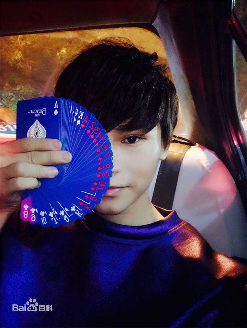 陈奕天(Eachen)：个人相册素颜照壁纸