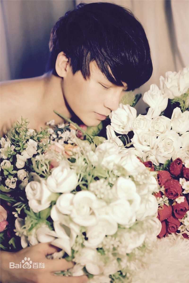 陈奕天(Eachen)：个人相册素颜照壁纸