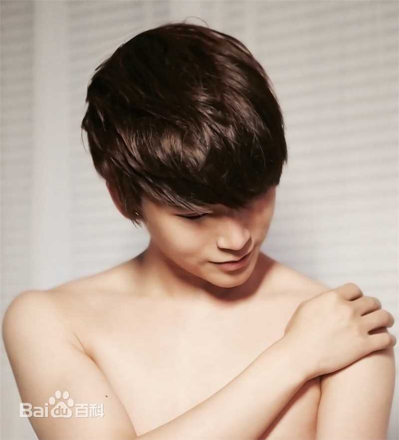 陈奕天(Eachen)：个人相册素颜照壁纸