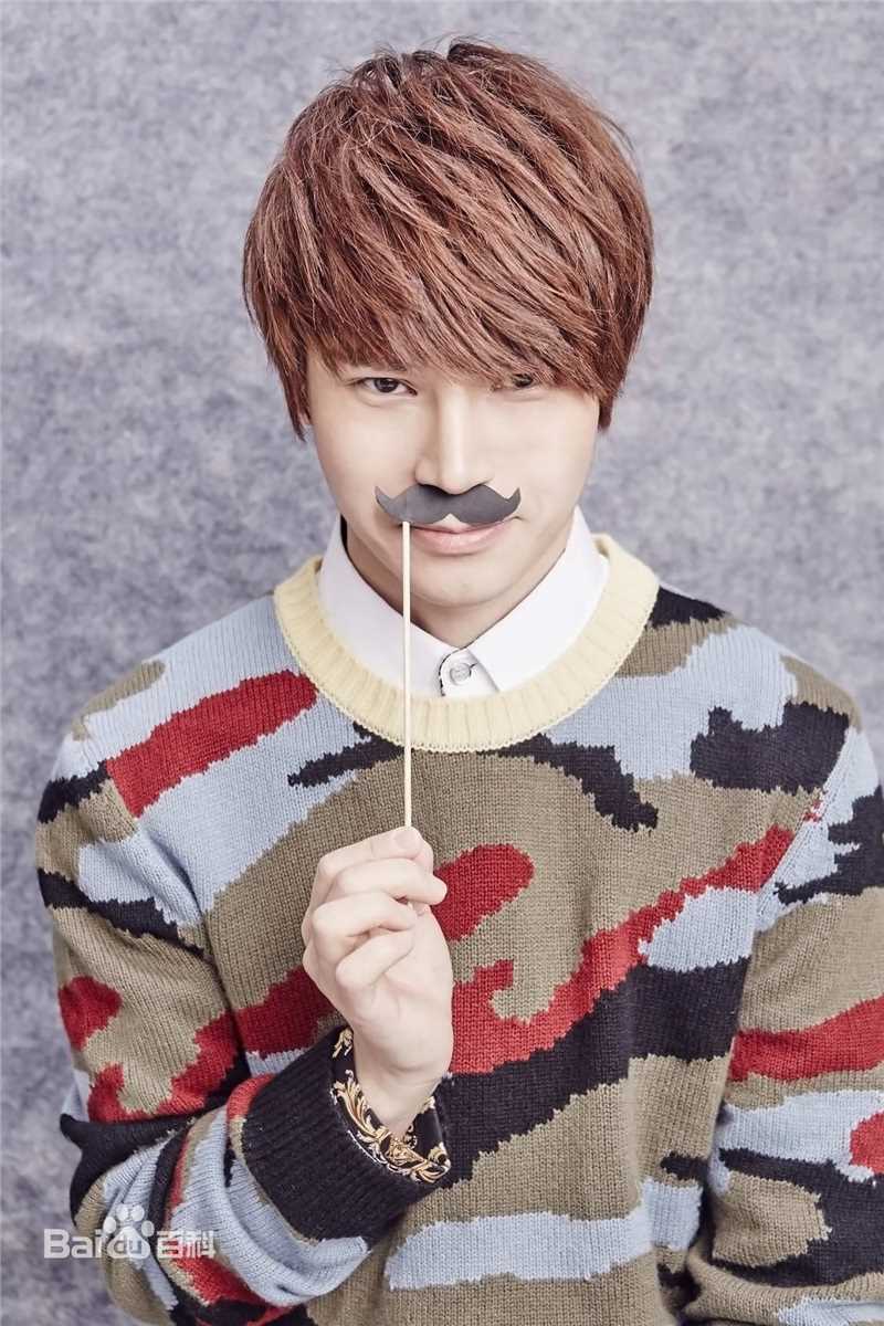 陈奕天(Eachen)迷彩性感图片图集