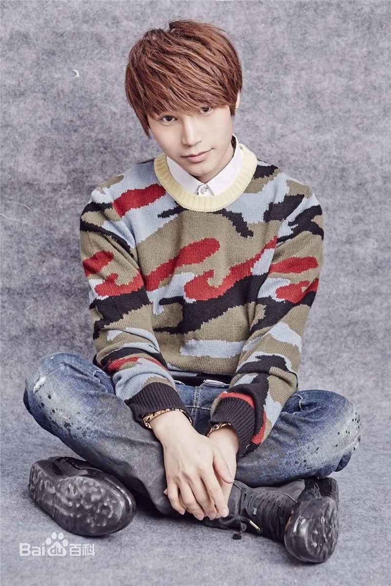 陈奕天(Eachen)迷彩性感图片图集