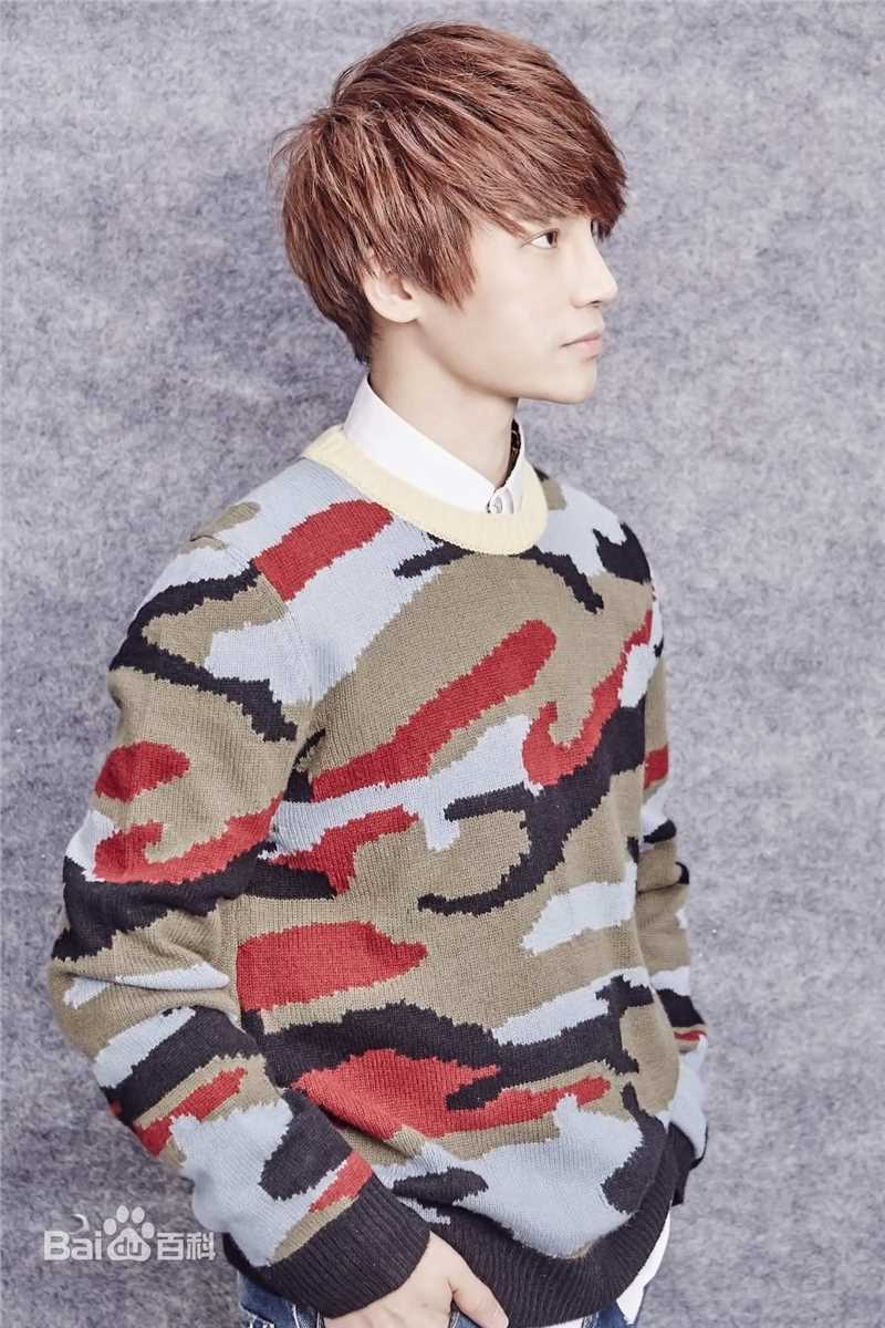 陈奕天(Eachen)迷彩性感图片图集