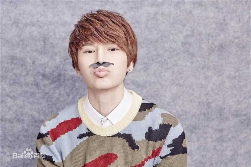 陈奕天(Eachen)迷彩性感图片图集