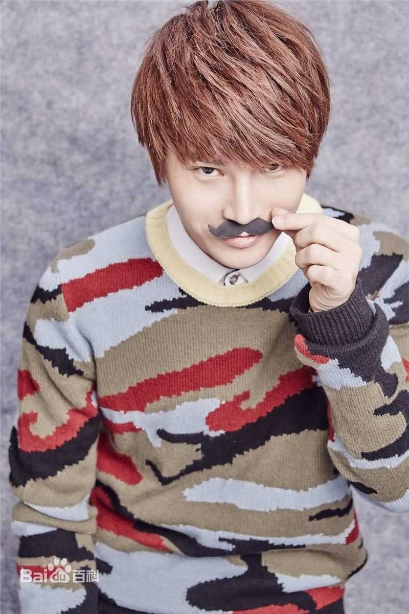 陈奕天(Eachen)迷彩性感图片图集