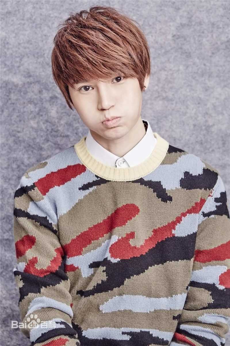 陈奕天(Eachen)迷彩性感图片图集