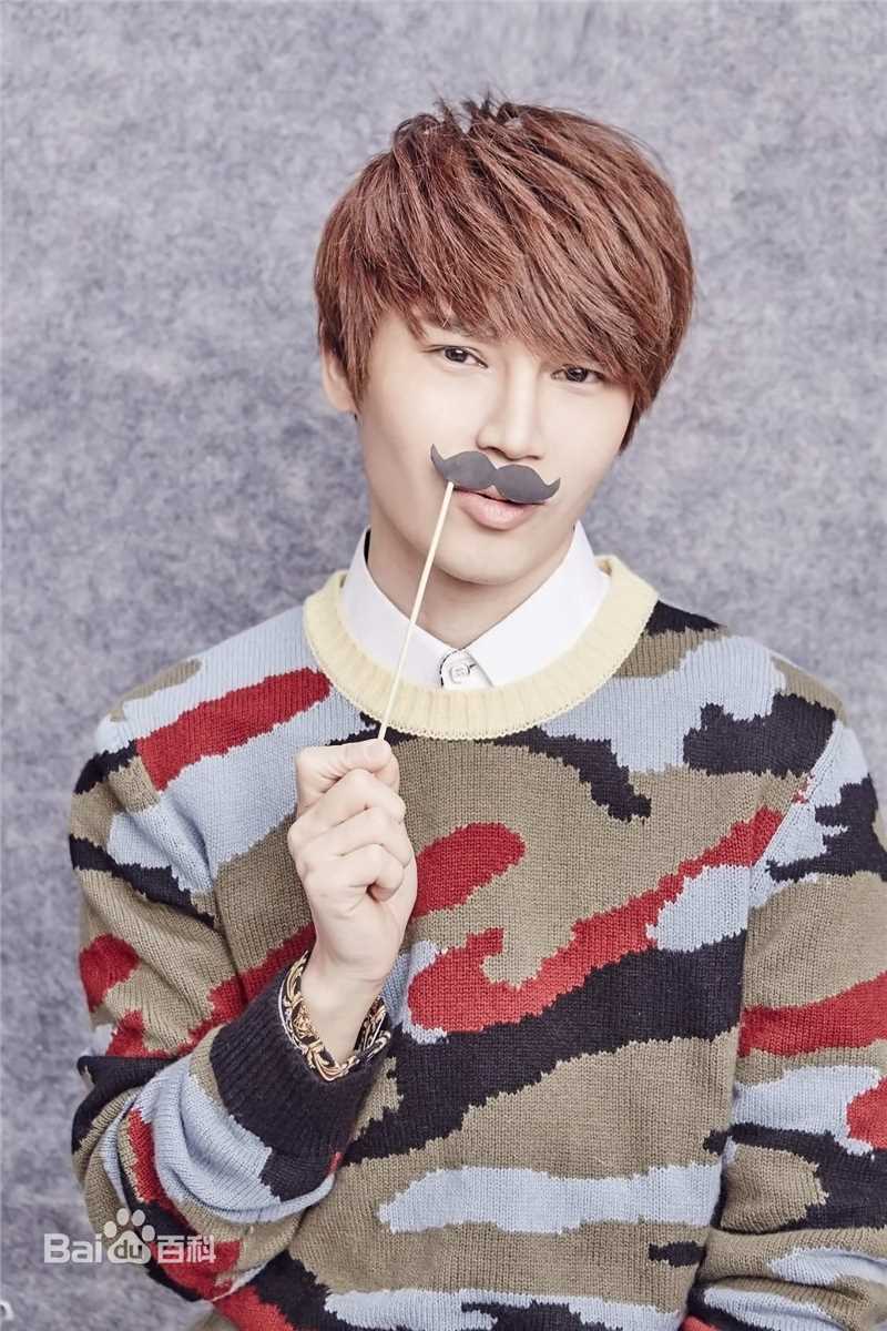 陈奕天(Eachen)迷彩性感图片图集