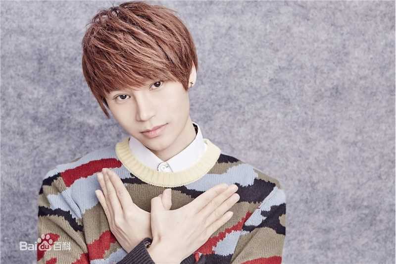 陈奕天(Eachen)迷彩性感图片图集