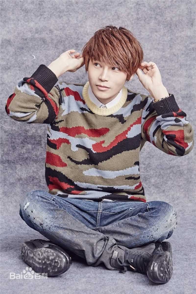 陈奕天(Eachen)迷彩性感图片图集