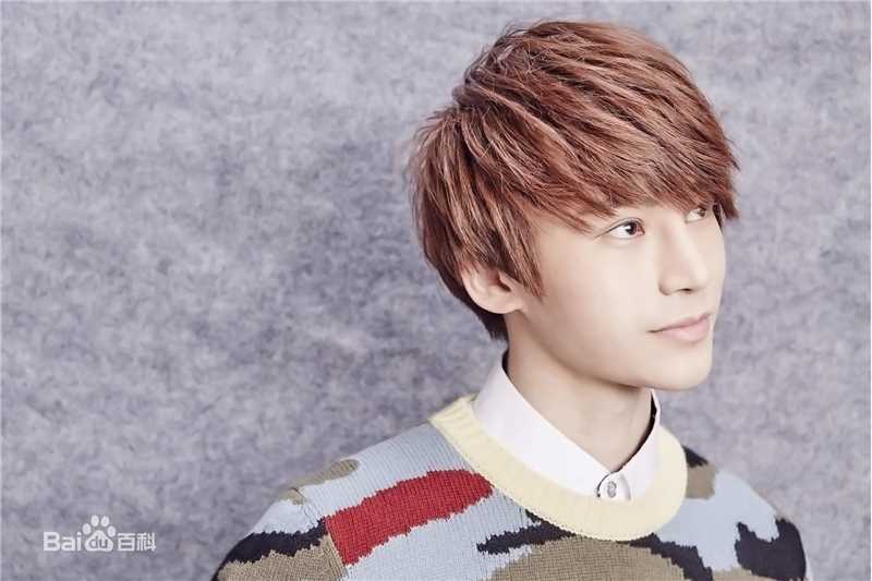 陈奕天(Eachen)迷彩性感图片图集