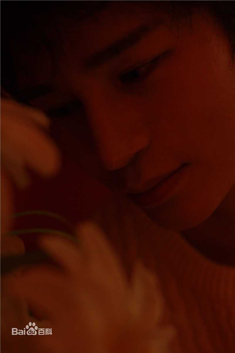 陈奕天(Eachen)月日挂红