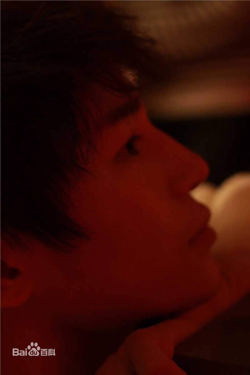 陈奕天(Eachen)月日挂红