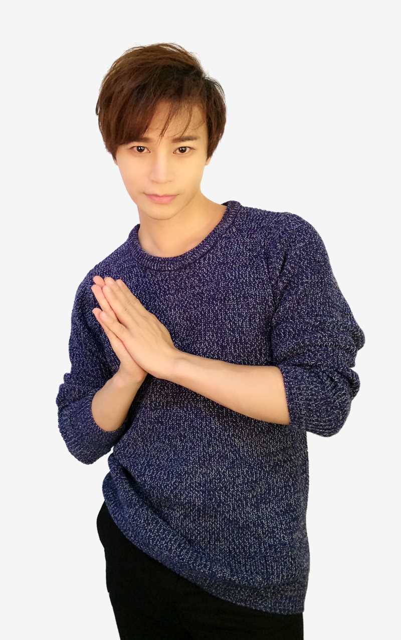 陈奕天(Eachen)形象照前后照片