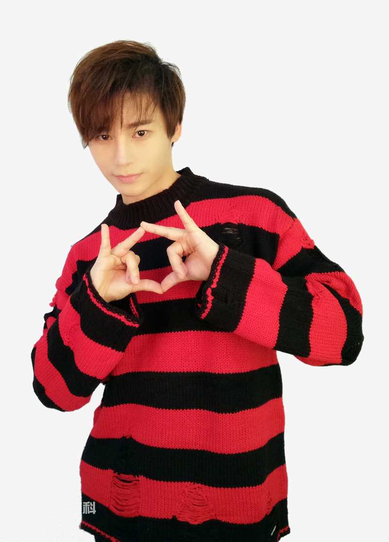 陈奕天(Eachen)形象照前后照片