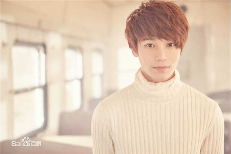 陈奕天(Eachen)最新壁纸