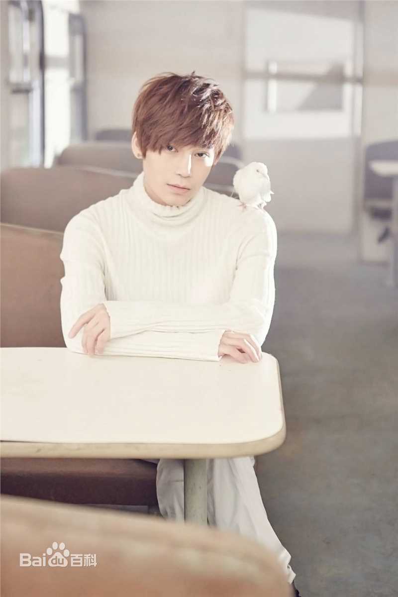 陈奕天(Eachen)最新壁纸