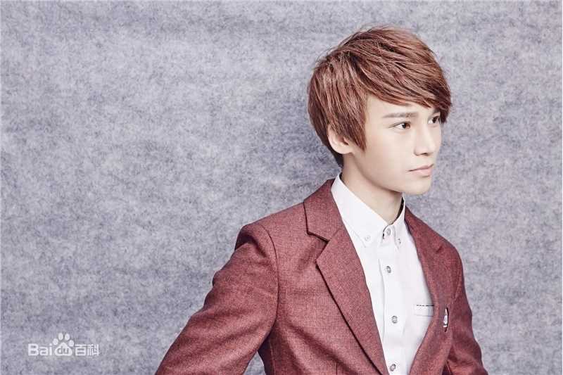 陈奕天(Eachen)最新壁纸