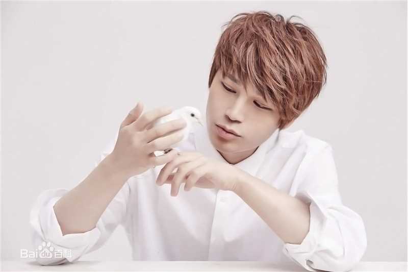 陈奕天(Eachen)最新壁纸