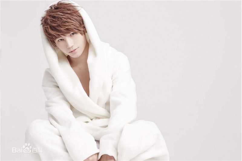 陈奕天(Eachen)最新壁纸