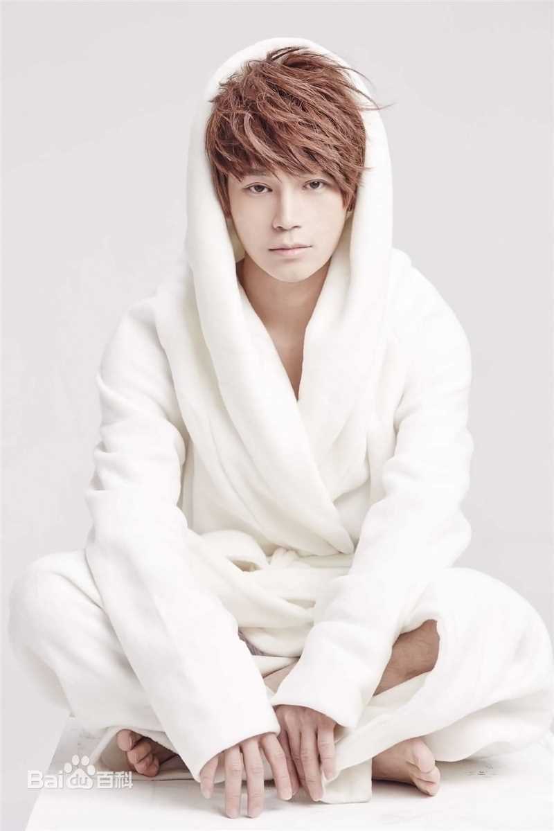 陈奕天(Eachen)最新壁纸