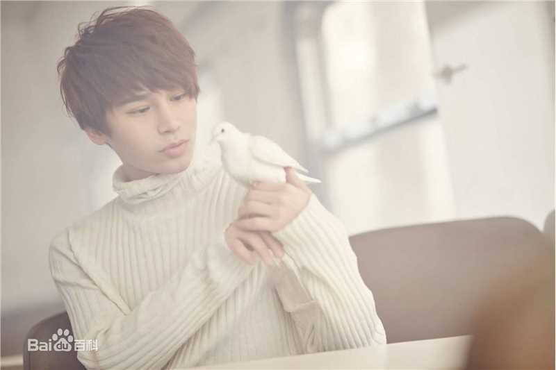 陈奕天(Eachen)最新壁纸