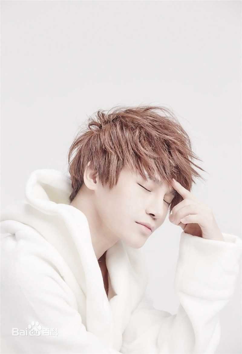 陈奕天(Eachen)最新壁纸