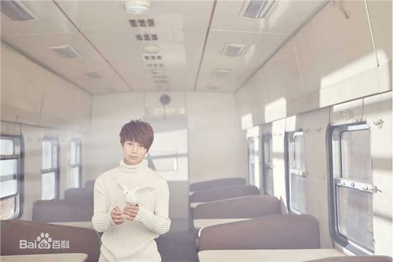 陈奕天(Eachen)最新壁纸