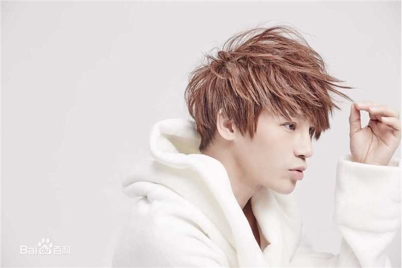 陈奕天(Eachen)最新壁纸