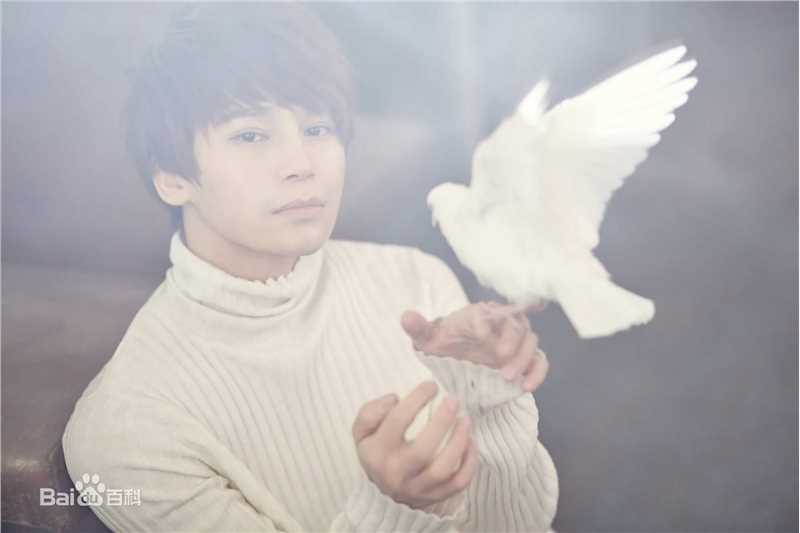 陈奕天(Eachen)最新壁纸