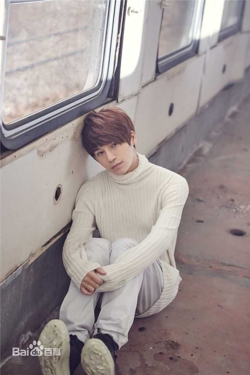 陈奕天(Eachen)最新壁纸