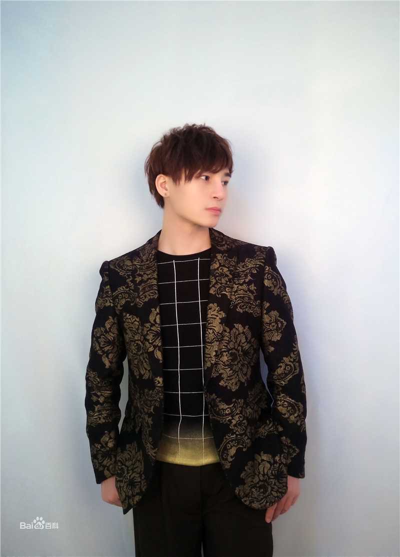 陈奕天(Eachen)爱心图册