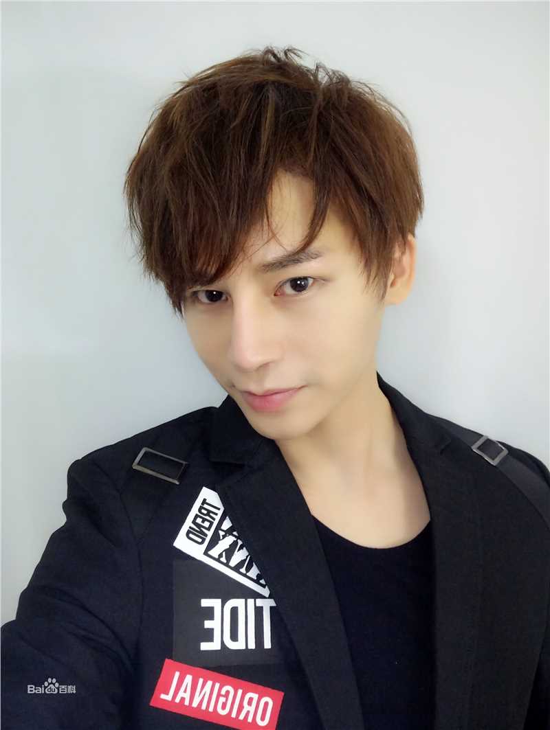 陈奕天(Eachen)爱心图册