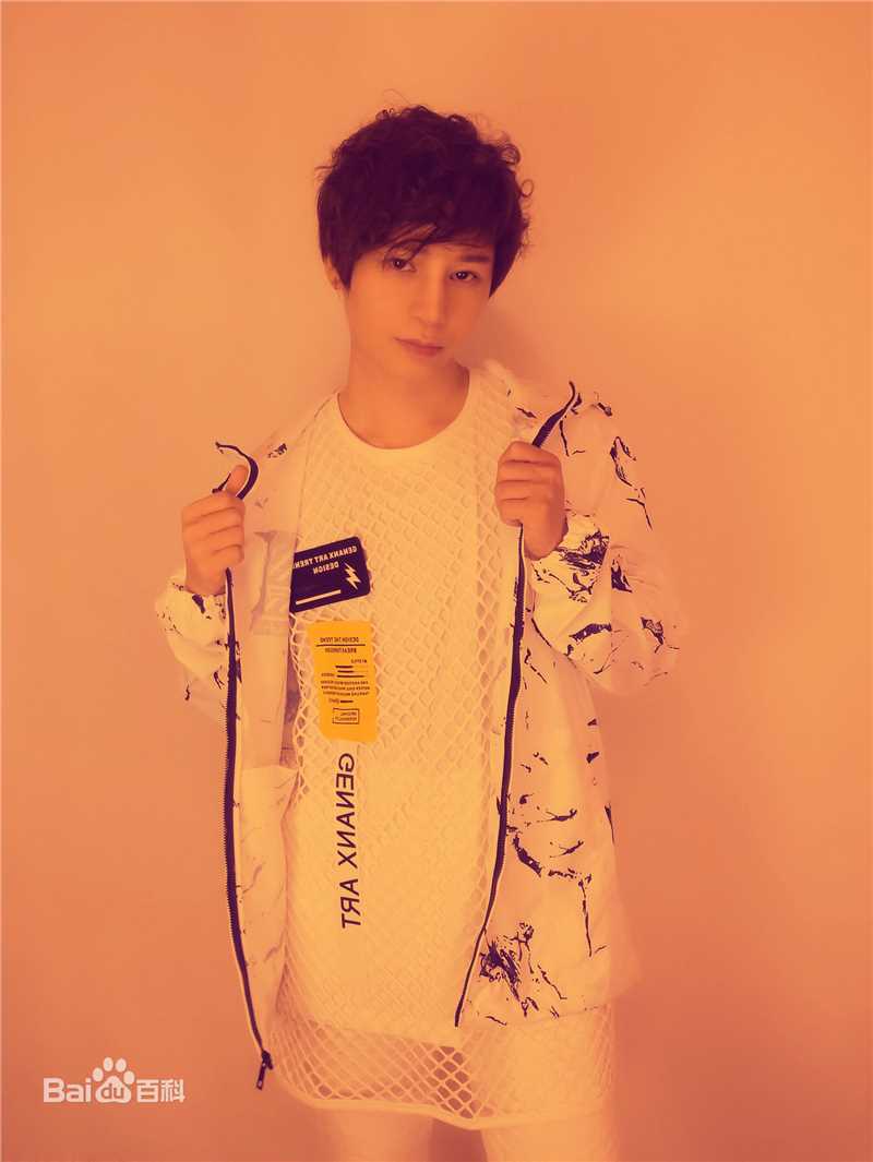 陈奕天(Eachen)黄色系壁纸壁纸